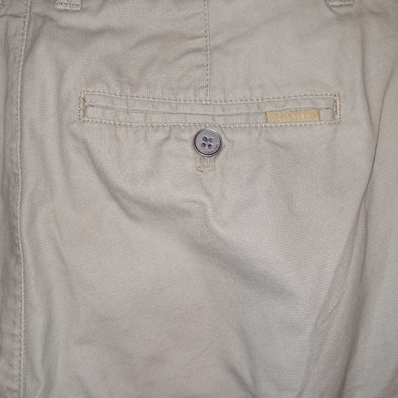 Calvin Klein Cargo Shorts - Picture 5 of 6
